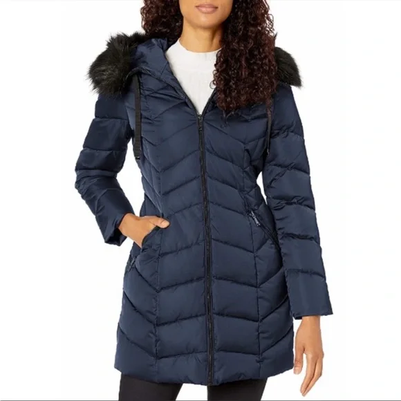 Tahari Heavyweight Puffer Coat Faux Fur Hood - Picture 2 of 10